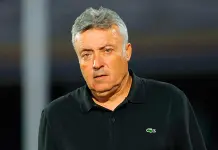 Domènec Torrent firma con Rayados