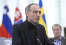 Debate sobre la devolución de la Estatua de la Libertad