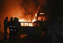 Violencia en India por disputa de tumba de Aurangzeb Violencia en India por disputa de tumba de Aurangzeb