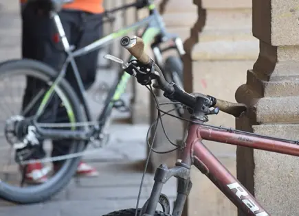 Tras muerte de ciclista, colectivos urgen a aprobar Ley Santi 