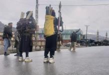 Grupo de derechos acusa a Pakistán de presionar a afganos para que vuelvan a casa pese a los riesgos Grupo de derechos acusa a Pakistán de presionar a afganos para que vuelvan a casa pese a los riesgos