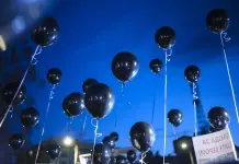 Macedonia del Norte expone violaciones de licencia mientras llora a muertos en incendio