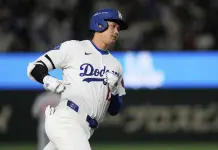 Triunfo de los Dodgers sobre los Cachorros en Jap&oacute;n