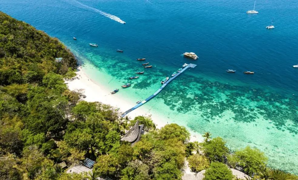 Diputados aprueban acceso gratuito a playas y prohíben cobros