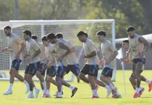 La era post-Messi: Argentina busca su rumbo en el cl&aacute;sico con Uruguay