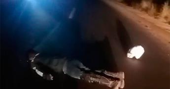 Cobrador se cae de su moto y se lesiona