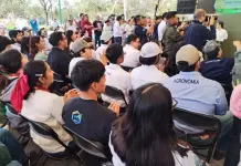 Padres denuncian el uso de estudiantes como porra en eventos del Gobierno