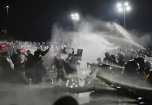 Detienen a periodistas por fuertes protestas en Turquía Detienen a periodistas por fuertes protestas en Turquía