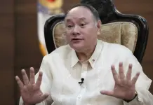 Ministro de defensa de Filipinas califica afirmaciones de China como la mayor ficci&oacute;n y mentira