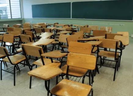 Manifestación y demandas tras suicidio en secundaria de Pachuca