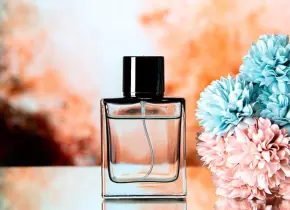 Errores comunes al aplicar perfume que debes evitar