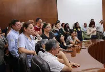 Reciben empleados del Legislativo local aumento retroactivo