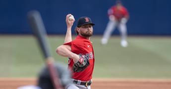 Medias rojas vencen a sultanes de monterrey