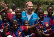 Alfonso Herrera lleva el fútbol y la esperanza a refugiados en Uganda