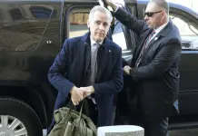 Mark Carney hablará con Trump sobre relaciones comerciales entre Canadá y EE.UU