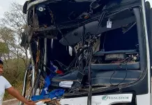 Autobusazo en la Valles-Tamazunchale; no hay heridos
