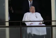 El papa Francisco muestra su fragilidad y fortaleza tras enfermedad El papa Francisco muestra su fragilidad y fortaleza tras enfermedad