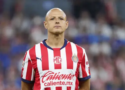 Chivas borra a Chicharito para juego contra el ADSL