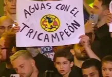 Aficionado del América presume el tricampeonato en evento de WWE en Londres