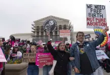 Corte Suprema de EE.UU parece dividida sobre si los estados pueden cortar fondos a Planned Parenthood Corte Suprema de EE.UU parece dividida sobre si los estados pueden cortar fondos a Planned Parenthood