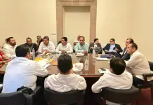 Gobierno negocia con docentes de Telesecundarias