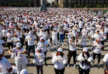 42 mil personas participan en evento de Boxeo en Z&oacute;calo de la CDMX