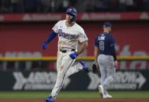 Emocionante victoria de los Rangers sobre los Rays en un juego de béisbol Emocionante victoria de los Rangers sobre los Rays en un juego de béisbol