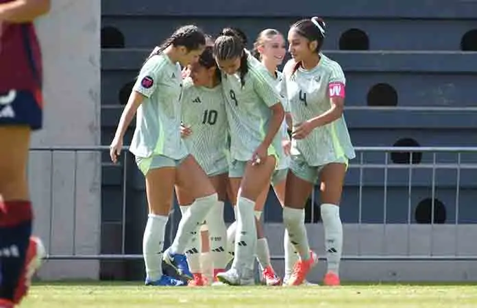 Selección Mexicana femenil sub-17 se enfrenta a Camerún