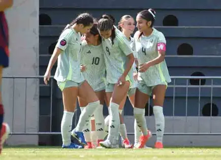 Selección Mexicana femenil sub-17 se enfrenta a Camerún