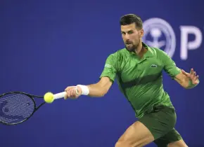 Carlos Alcaraz y Novak Djokovic se Preparan Juntos para Wimbledon en Entrenamiento Único