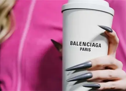 Balenciaga lanza colección de ropa inspirada en la NBA Balenciaga lanza colección de ropa inspirada en la NBA