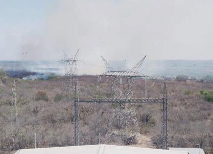 Fuego rodeó termoeléctrica en Tamuín 