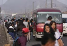 Transporte público en capital de Perú paralizado por protestas