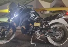Motociclista cae al vacío en el distribuidor Juárez Motociclista cae al vacío en el distribuidor Juárez