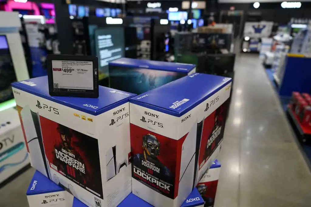 Profeco investiga denuncia contra PlayStation por precios en dólares