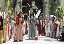 Inicia el recorrido de la pasión de Cristo en Iztapalapa