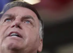 Juicio del expresidente Jair Bolsonaro: monitor en tobillo por complot golpista
