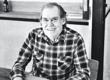 Fallece el escritor Francisco Rebolledo, a los 74 a&ntilde;os