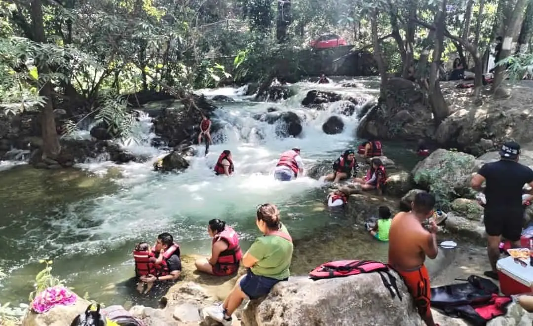 Reabren parajes huastecos para actividades acuáticas