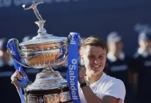Holger Rune vence a Carlos Alcaraz en el Abierto de Barcelona