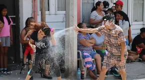 Sigue viva: fiesta de Sábado de Gloria en la calle