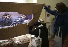 Vaticano pospone canonización de Carlo Acutis tras muerte del papa