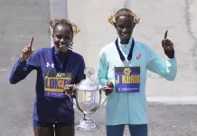 Historia del Maratón de Boston: Sharon Lokedi y John Korir triunfan