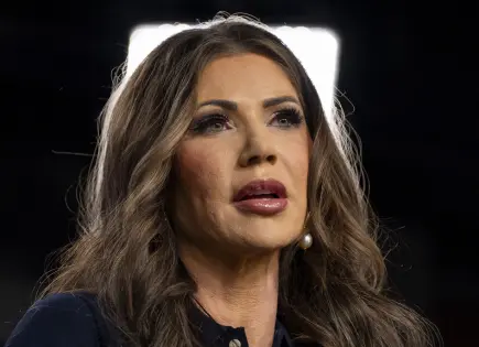 Detención del sospechoso por robo de bolsa de Kristi Noem
