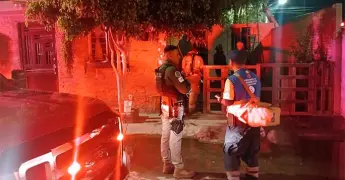 Incendio deja sin muebles a una familia