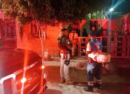 Incendio deja sin muebles a una familia