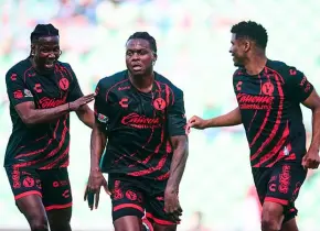 Xolos y Gallos abren el Apertura 2025 con la mira en salir del fondo