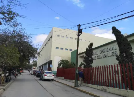 Golpean en la Fenahuap a hija de líder morenista en Valles; llegó inconsciente al hospital Golpean en la Fenahuap a hija de líder morenista en Valles; llegó inconsciente al hospital