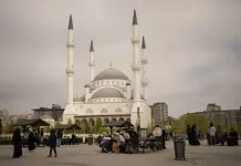 150 heridos y pánico, saldo de terremoto en Estambul 150 heridos y pánico, saldo de terremoto en Estambul