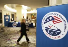 Funcionarios electorales de EEUU se reúnen para analizar cambios a elecciones propuestos por Trump